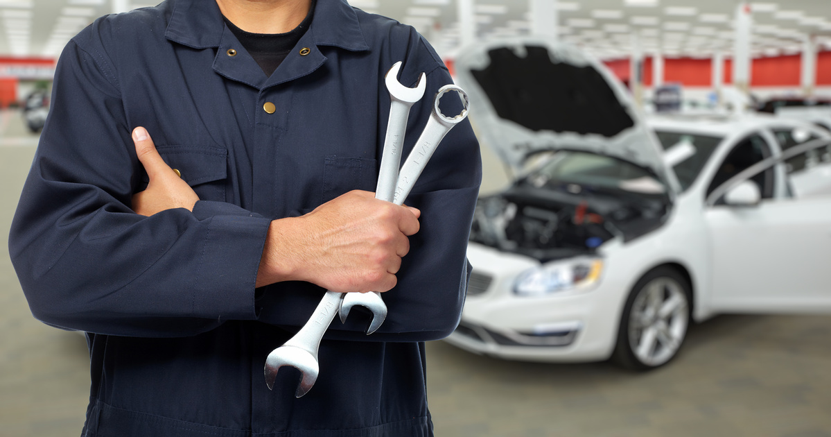 Des réparations effectuées avec des pièces d'origine Peugeot au sein de  votre garage à Pornic • Route bleue automobile
